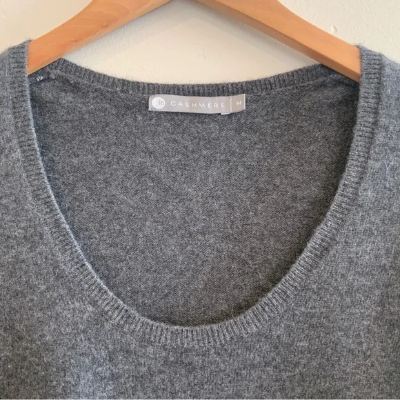 InCashmere Scoop Neck 3/4 Sleeve Cashmere Gray Sweater Top Size Medium - Picture 8 of 10